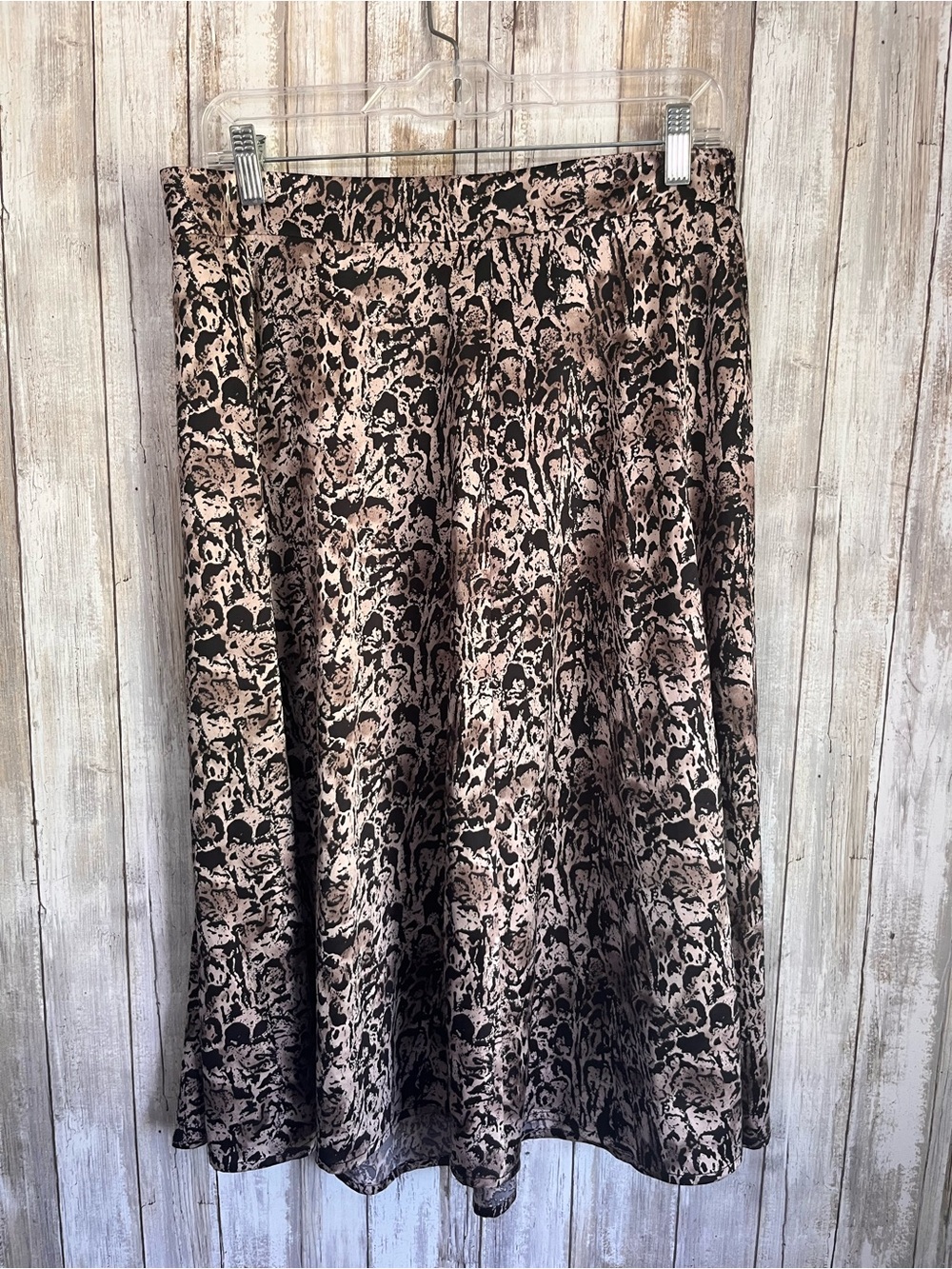 NWT Torrid Skull Animal Print Satin A-Line Midi Skirt Size 00 10 - Picture 2 of 5